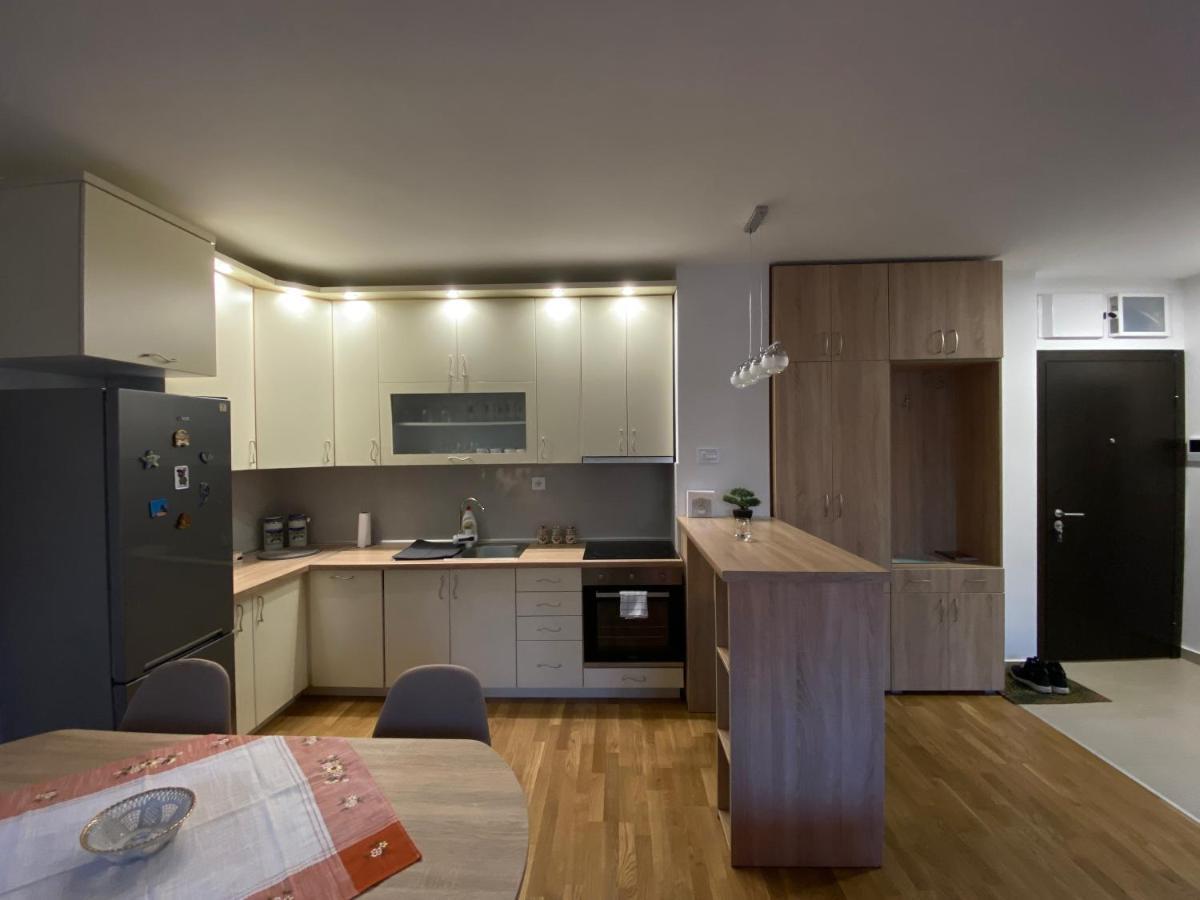 Lux Advent Apartment Subotica Dış mekan fotoğraf