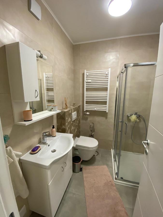 Lux Advent Apartment Subotica Dış mekan fotoğraf
